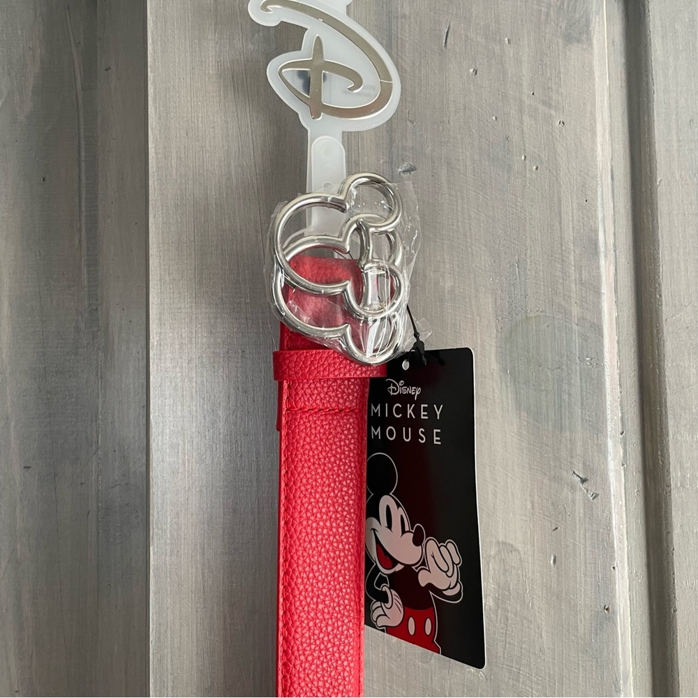 Disney Minnie Mouse Red Vegan Leather Belt Silver hardware‎ NWT - Picture 3 of 6